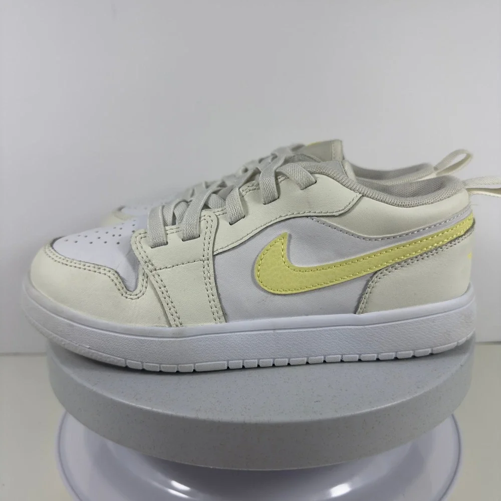 Jordan 1 Low Alt Kids Sneaker Size 3Y White Yellow Elastic Laces Straps